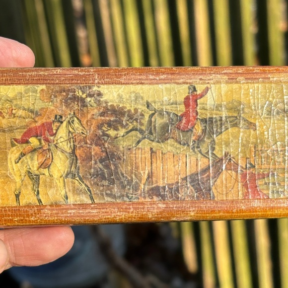 Vintage Equestrian lacquered Wooden Box - Picture 9 of 9